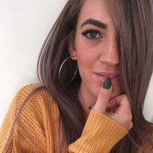 Meet your Posher, Alana